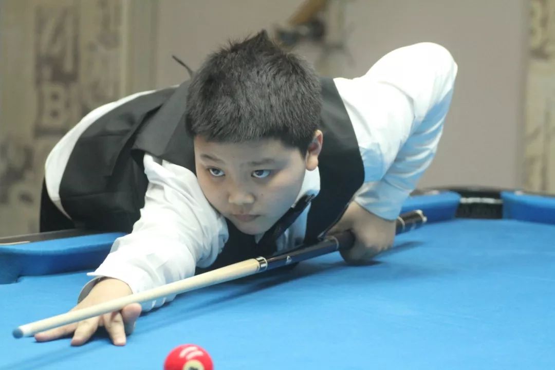 中国驻西班 中国驻西班