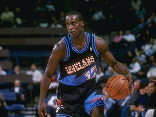 队策略上的 队策略上的